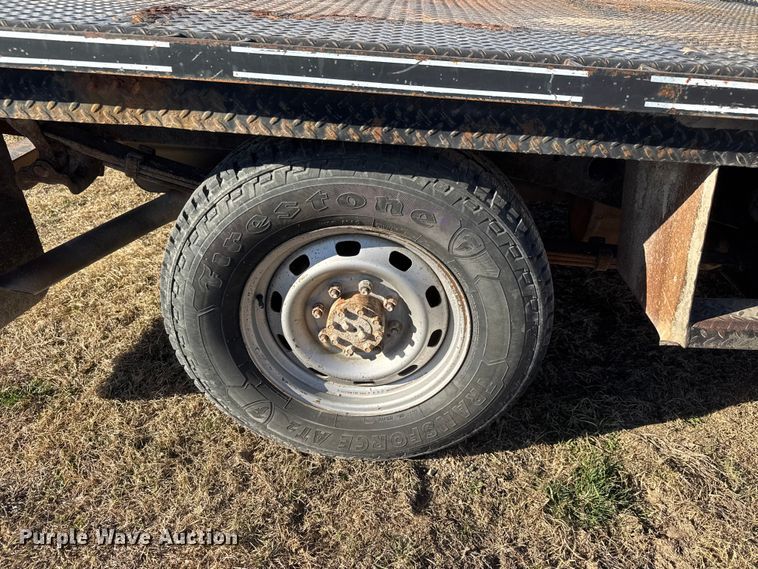 image for item ET1598 2010 Dodge RAM 2500 flatbed pickup truck