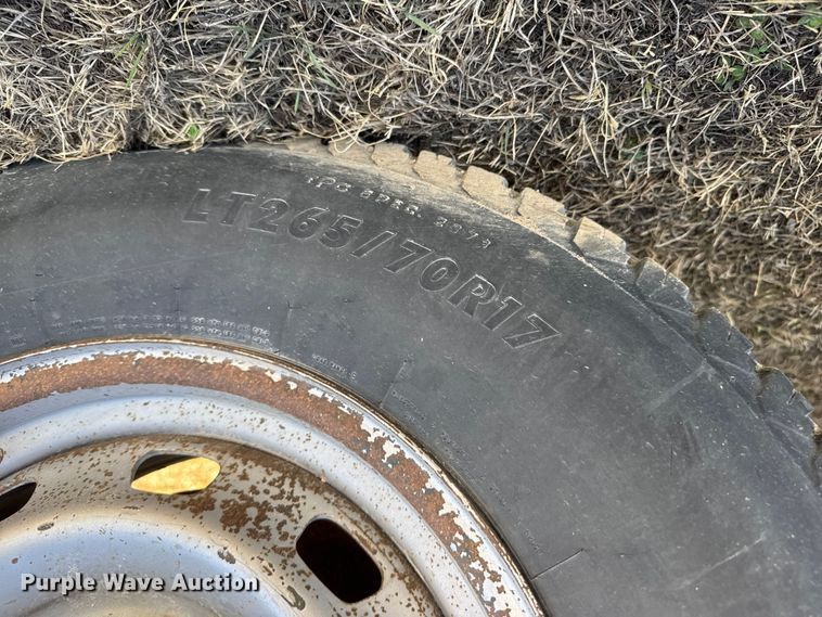 image for item ET1598 2010 Dodge RAM 2500 flatbed pickup truck