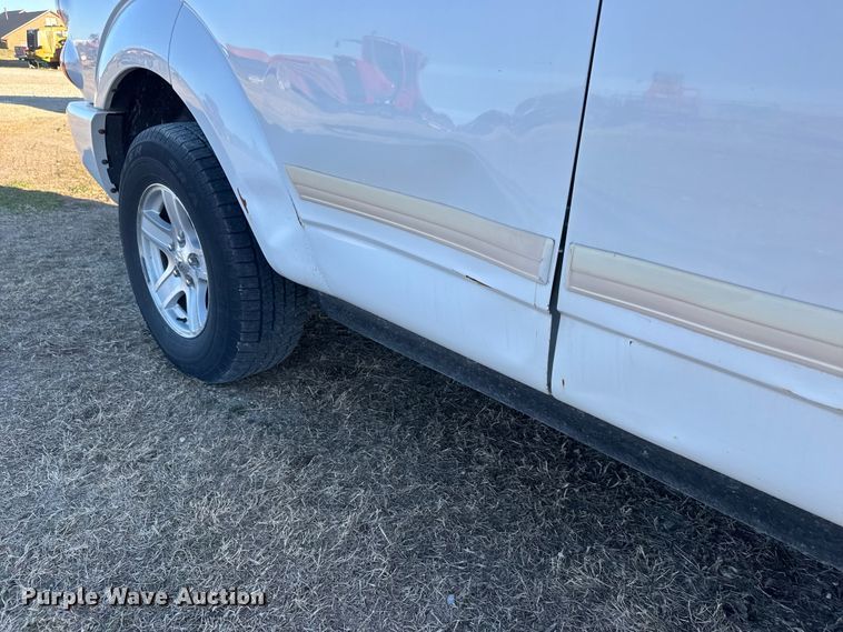 image for item ET1602 2005 Dodge Durango SUV