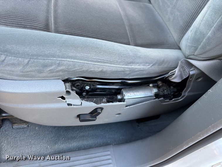 image for item ET1602 2005 Dodge Durango SUV