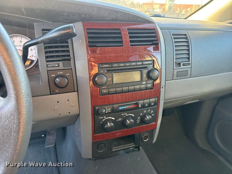 image for item ET1602 2005 Dodge Durango SUV