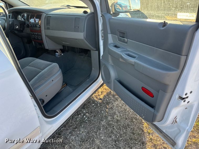 image for item ET1602 2005 Dodge Durango SUV