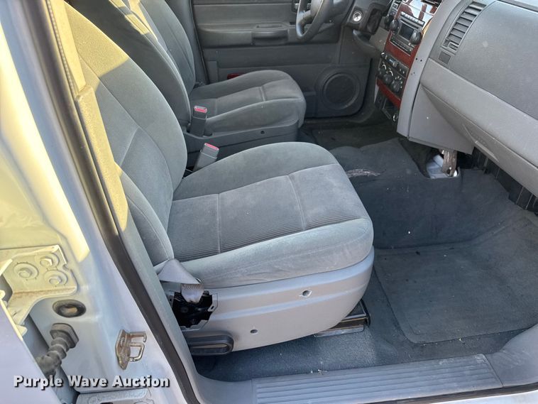 image for item ET1602 2005 Dodge Durango SUV
