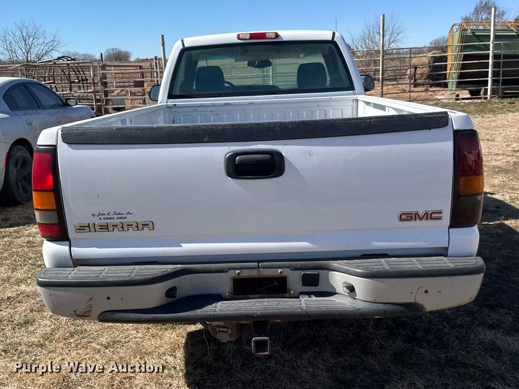 image for item ET1603 2006 GMC Sierra 1500 pickup truck