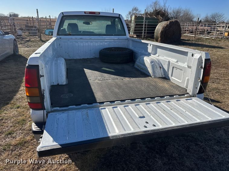 image for item ET1603 2006 GMC Sierra 1500 pickup truck
