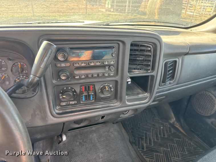 image for item ET1603 2006 GMC Sierra 1500 pickup truck