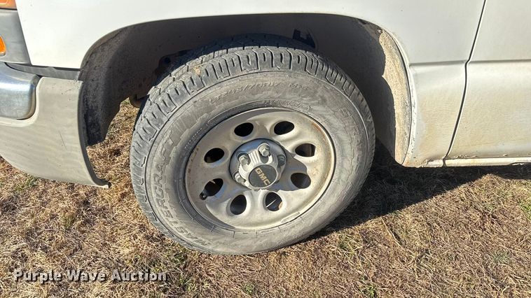 image for item ET1603 2006 GMC Sierra 1500 pickup truck