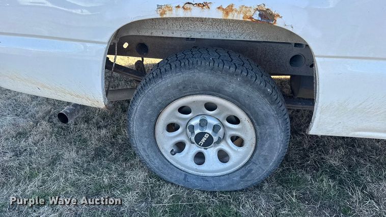 image for item ET1603 2006 GMC Sierra 1500 pickup truck