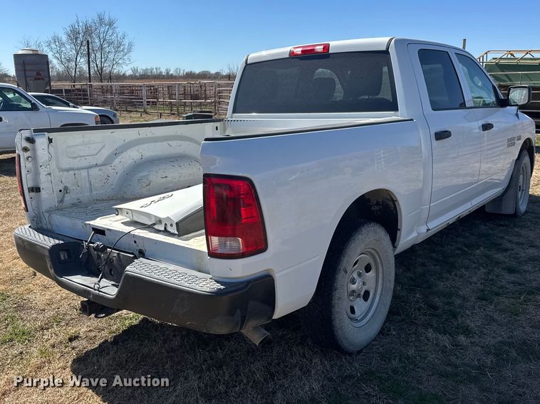 image for item ET1604 2013 RAM 1500 Crew Cab pickup truck