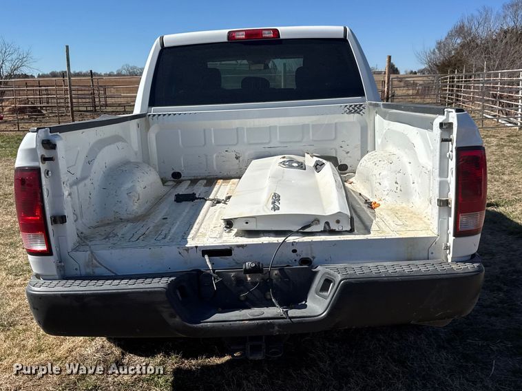 image for item ET1604 2013 RAM 1500 Crew Cab pickup truck