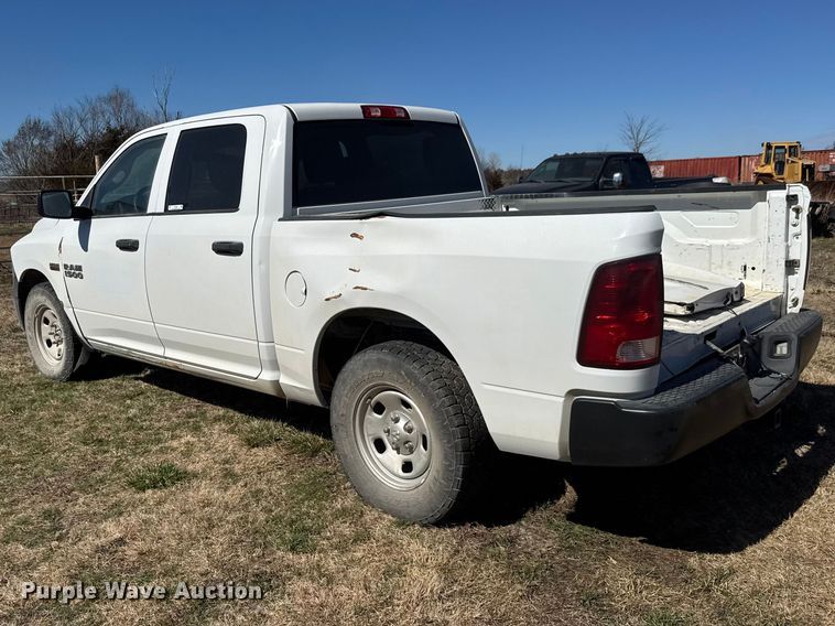 image for item ET1604 2013 RAM 1500 Crew Cab pickup truck