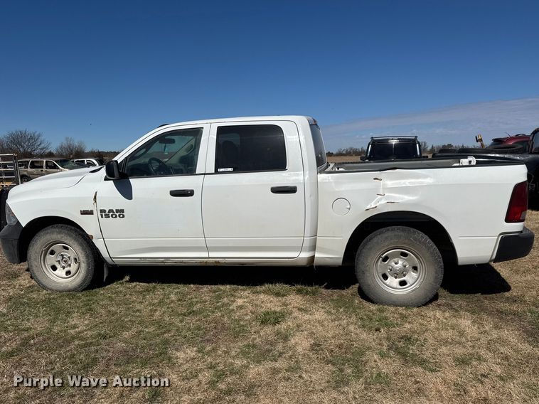 image for item ET1604 2013 RAM 1500 Crew Cab pickup truck