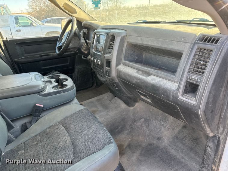 image for item ET1604 2013 RAM 1500 Crew Cab pickup truck