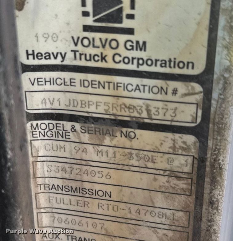 image for item ET1606 1994 GMC WG semi truck