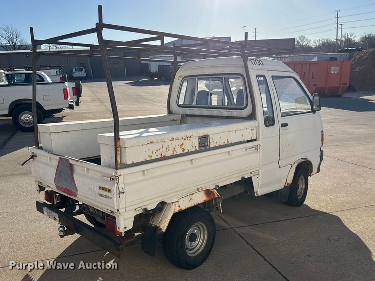 image for item ET1609 1994 Daihatsu HiJet utility vehicle