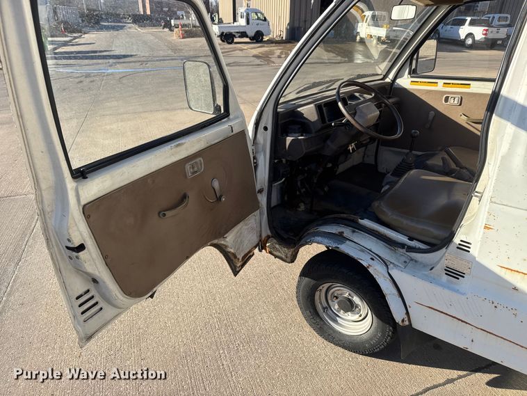 image for item ET1609 1994 Daihatsu HiJet utility vehicle