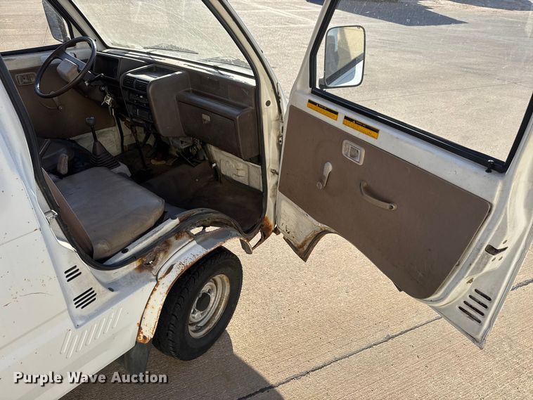 image for item ET1609 1994 Daihatsu HiJet utility vehicle