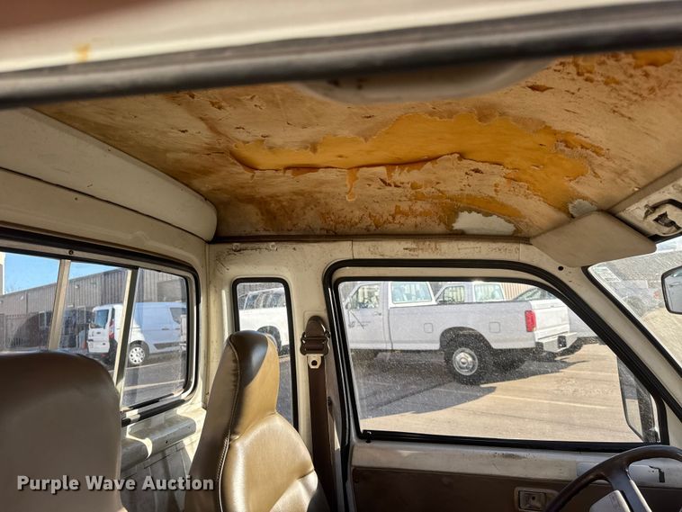 image for item ET1609 1994 Daihatsu HiJet utility vehicle