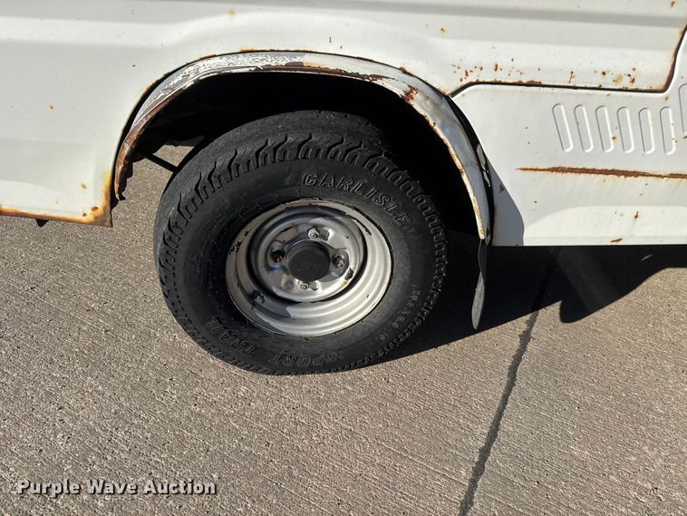 image for item ET1609 1994 Daihatsu HiJet utility vehicle