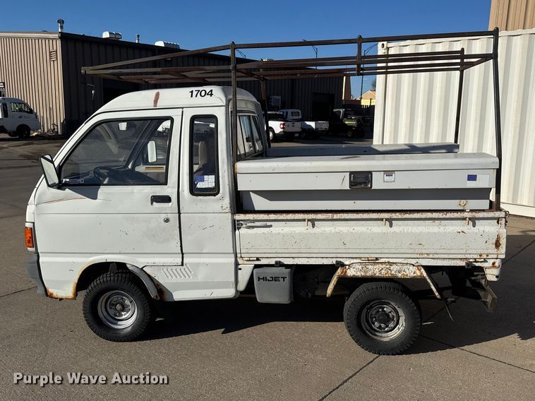 image for item ET1610 1994 Daihatsu HiJet utility vehicle