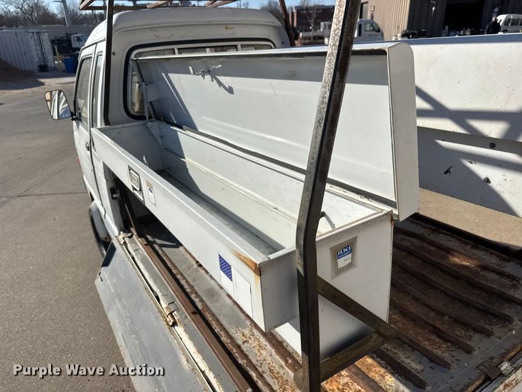 image for item ET1610 1994 Daihatsu HiJet utility vehicle