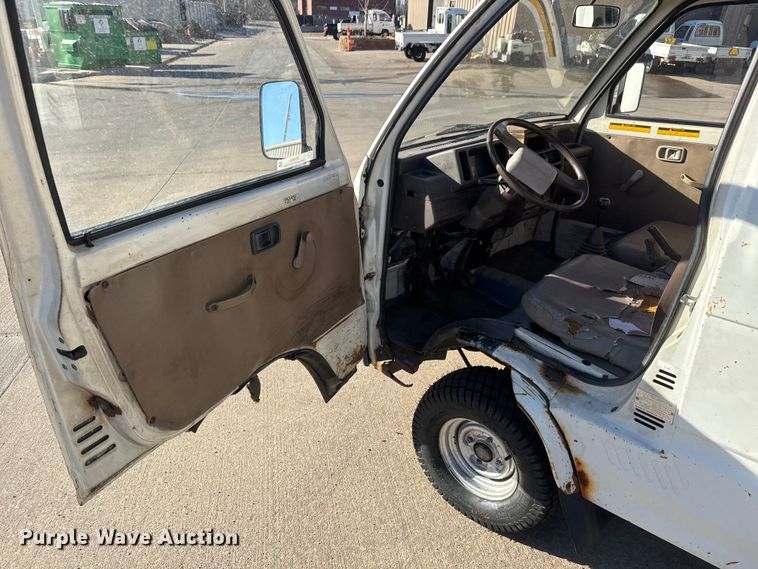 image for item ET1610 1994 Daihatsu HiJet utility vehicle
