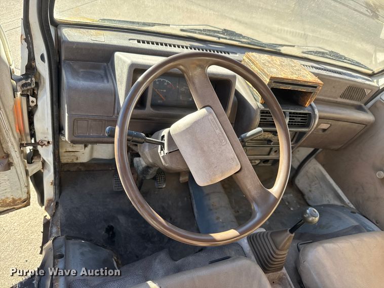 image for item ET1610 1994 Daihatsu HiJet utility vehicle