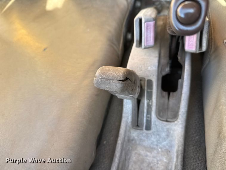 image for item ET1610 1994 Daihatsu HiJet utility vehicle