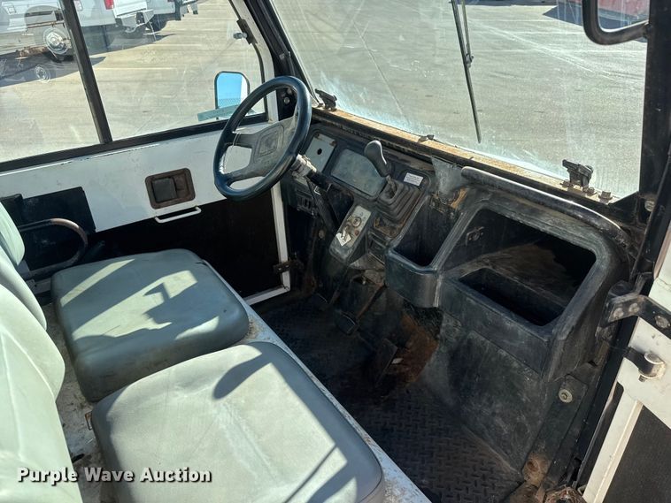 image for item ET1611 Cushman Haulster utility vehicle