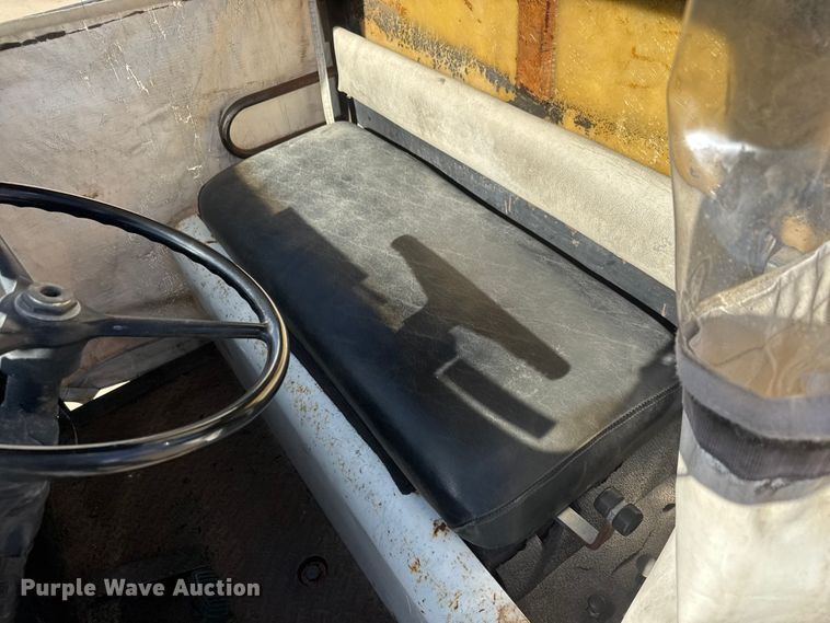 image for item ET1612 2015 Cushman Haulster utility vehicle