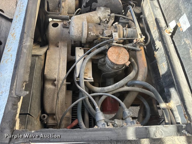 image for item ET1612 2015 Cushman Haulster utility vehicle