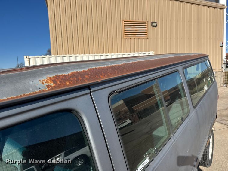 image for item ET1614 1993 Chevrolet G30 van