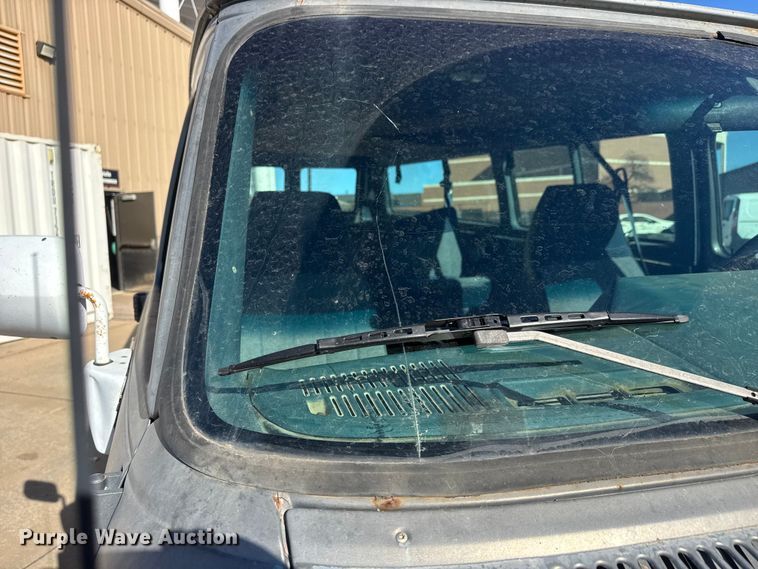 image for item ET1614 1993 Chevrolet G30 van