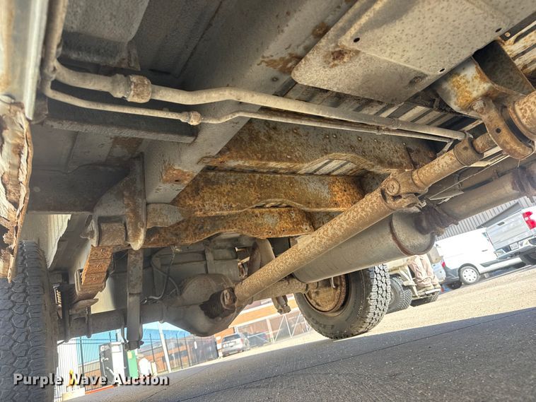 image for item ET1614 1993 Chevrolet G30 van