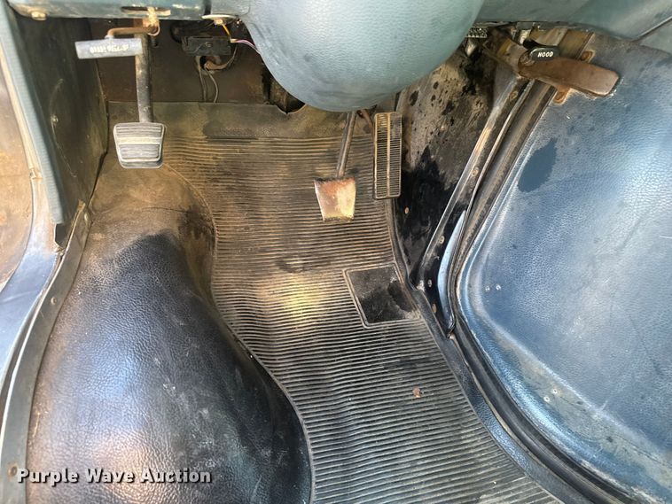 image for item ET1614 1993 Chevrolet G30 van