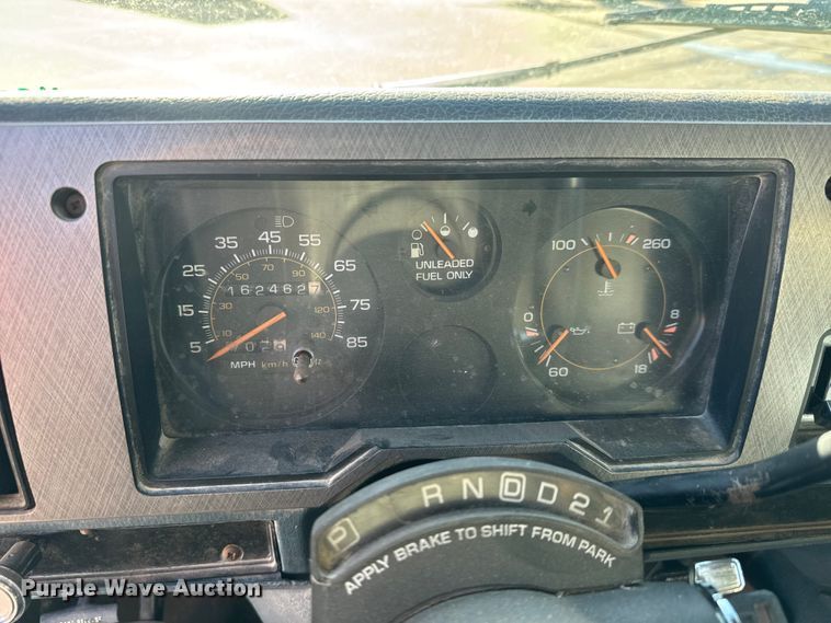 image for item ET1614 1993 Chevrolet G30 van