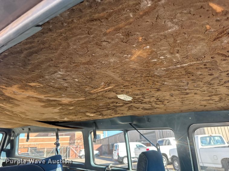 image for item ET1614 1993 Chevrolet G30 van