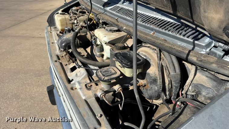 image for item ET1614 1993 Chevrolet G30 van