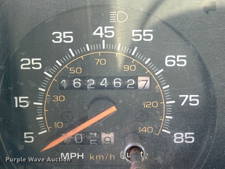 image for item ET1614 1993 Chevrolet G30 van