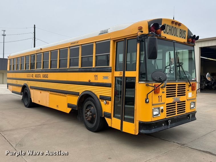 image for item ET1637 2002 Thomas Built Saf-T-Liner school bus