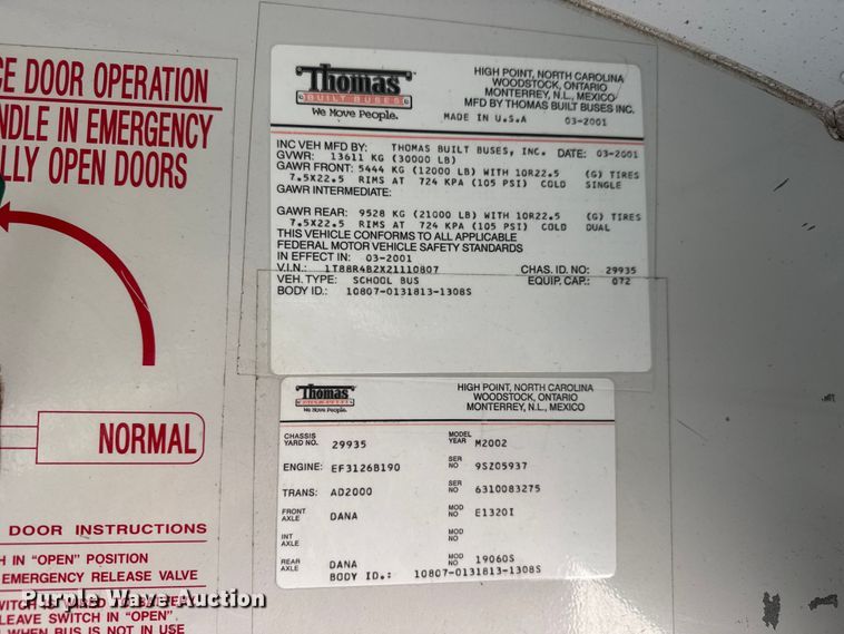 image for item ET1637 2002 Thomas Built Saf-T-Liner school bus