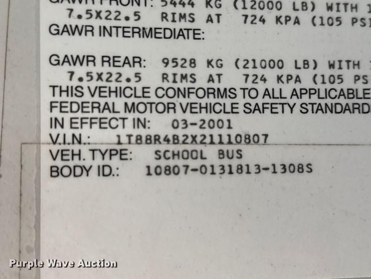 image for item ET1637 2002 Thomas Built Saf-T-Liner school bus