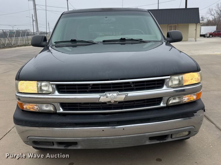 image for item ET1638 2003 Chevrolet Suburban 1500  SUV