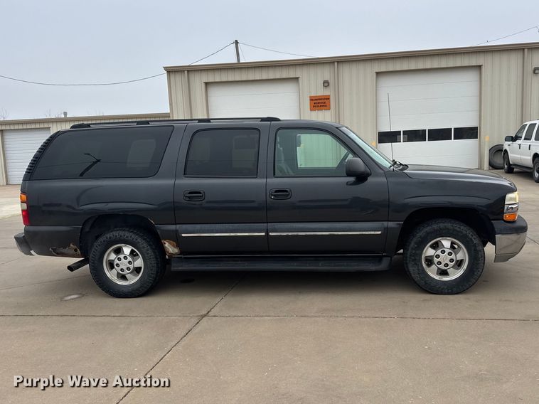 image for item ET1638 2003 Chevrolet Suburban 1500  SUV
