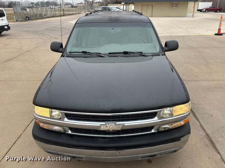 image for item ET1638 2003 Chevrolet Suburban 1500  SUV