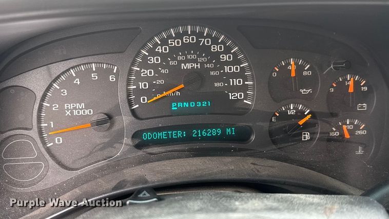 image for item ET1638 2003 Chevrolet Suburban 1500  SUV