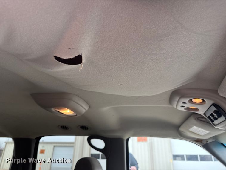 image for item ET1638 2003 Chevrolet Suburban 1500  SUV