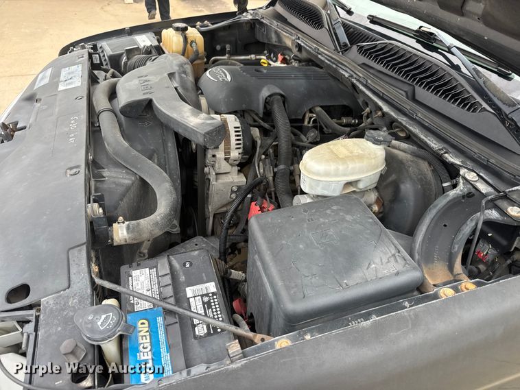 image for item ET1638 2003 Chevrolet Suburban 1500  SUV