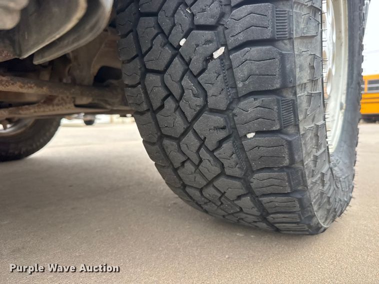 image for item ET1638 2003 Chevrolet Suburban 1500  SUV