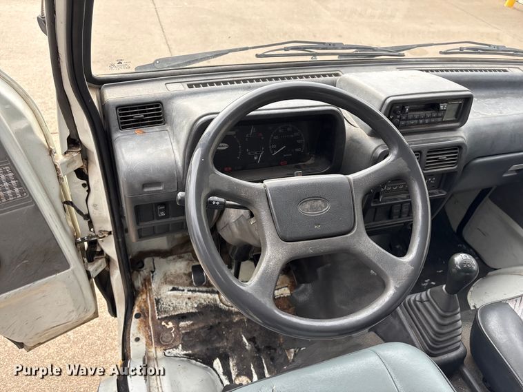 image for item ET4079 1999 Metro Metro van